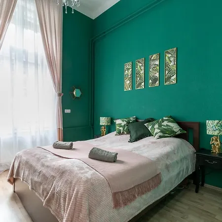 Eclectic Luxury & Spacious 2br Ac In Center Apartman *