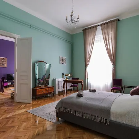 Eclectic Luxury & Spacious 2br Ac In Center Apartman