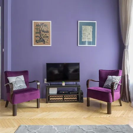 Eclectic Luxury & Spacious 2br Ac In Center Апартаменты Будапешт
