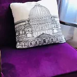 Eclectic Luxury & Spacious 2br Ac In Center