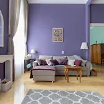 Eclectic Luxury & Spacious 2br Ac In Center Apartment Budapest