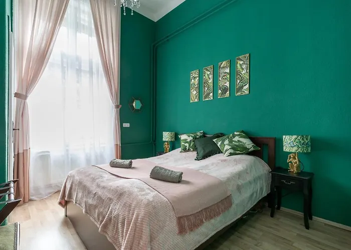 Eclectic Luxury & Spacious 2br Ac In Center Apartmán *