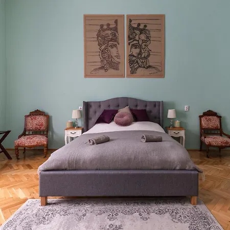 Eclectic Luxury & Spacious 2br Ac In Center *