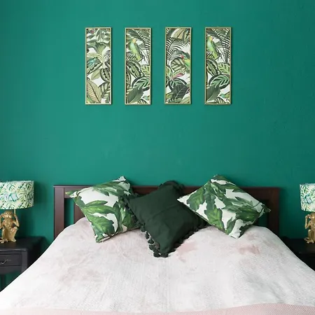 Eclectic Luxury & Spacious 2br Ac In Center דירה בודפשט